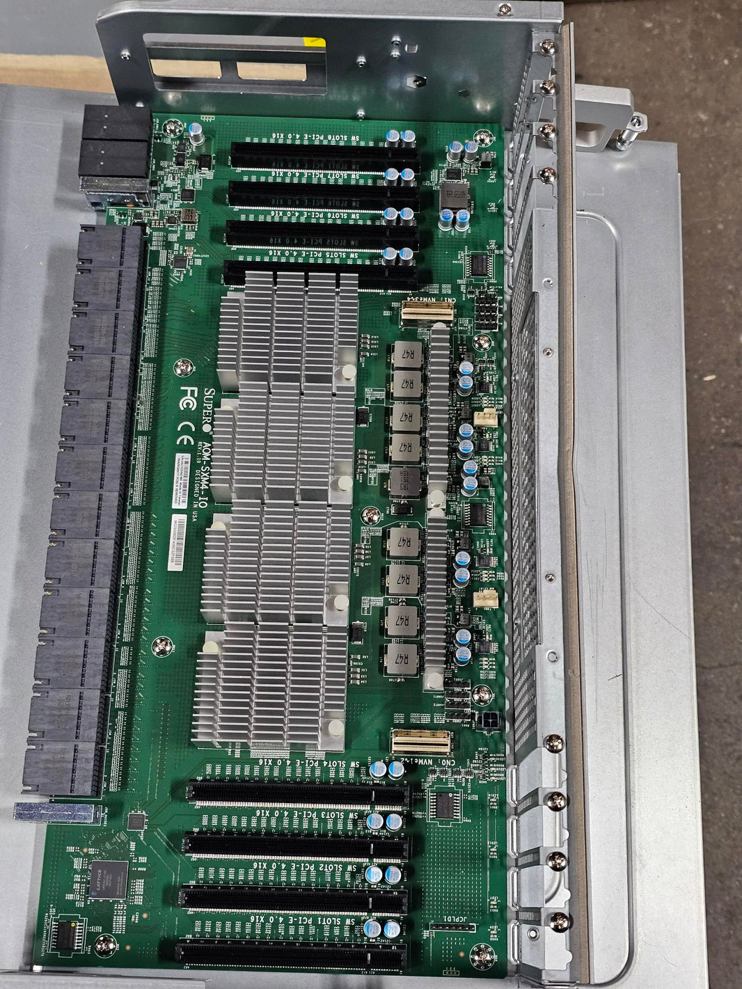 Supermicro AOM-SXM4-IO PCIE Gen4 switch board for 4U 8 SXM4 GPU system
