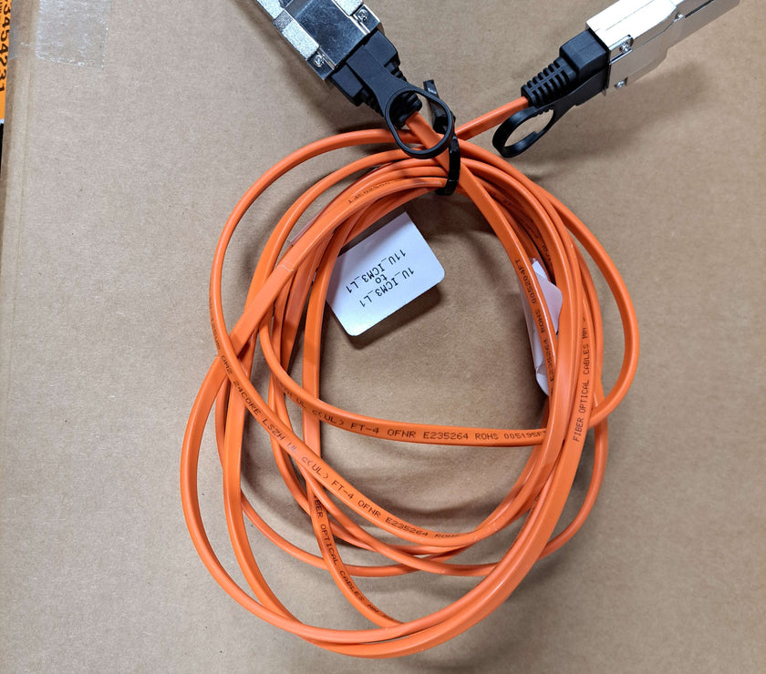 818138-001 HPE SPS-VBL BLt CXP to CXP 3 M AOC Option cable