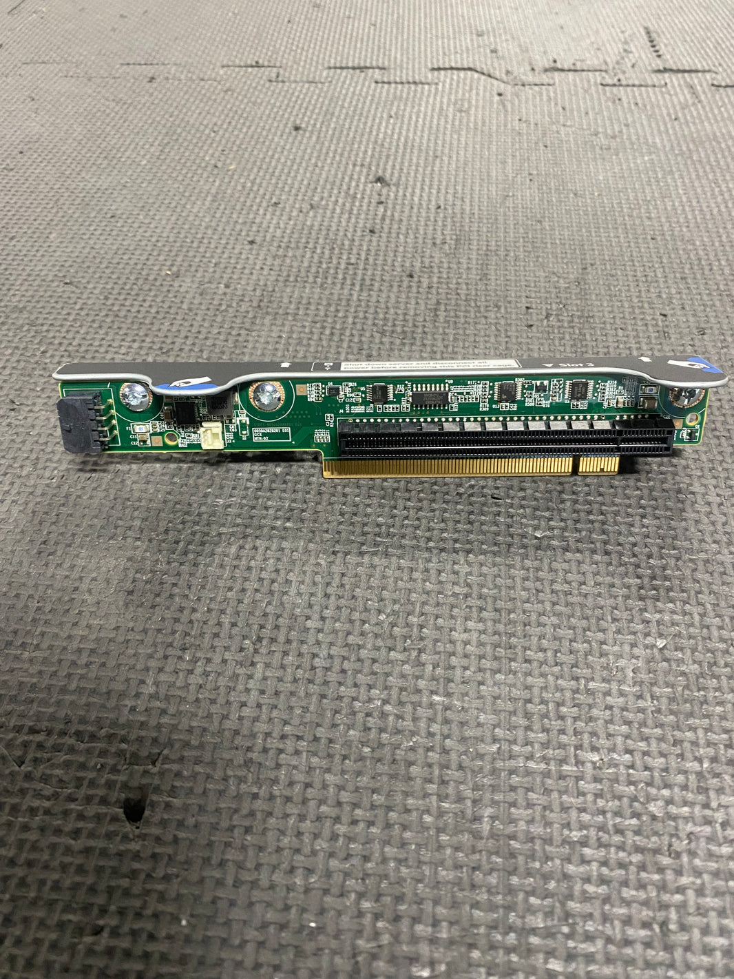 875540-001 HPE DL360 Gen10 Secondary x16 Full Height Riser board + cage