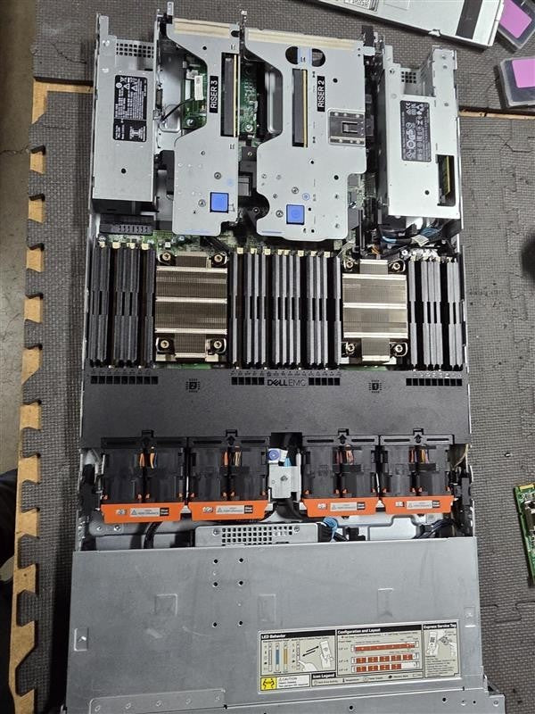 Dell R650 Ru Dell EMC POWEREDGE R650 10 BAY SFF SERVER CTO CHASSIS