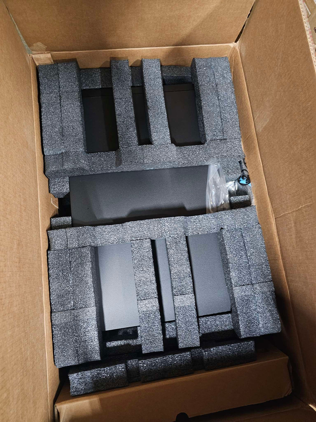 P69310-005 HPE PROLIANT ML350 GEN11 4410Y 2.0GHZ 12C 1P 64GB 8SFF