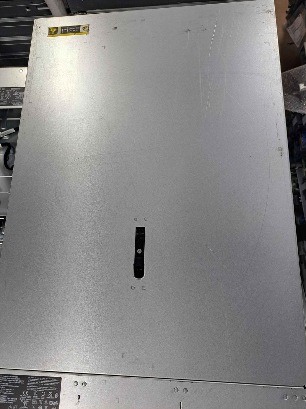 P13710-001 HPE PROLIANT DL385 GEN10 8ff PLUS Chassis metals